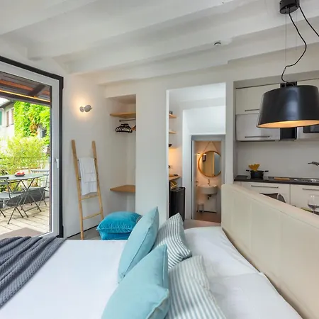 P Terrace Exclusive - View With Terrace - Free Parking Appartement Laglio