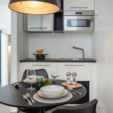 P Terrace Exclusive - View With Terrace - Free Parking